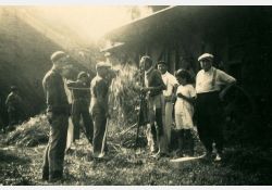 Une journée de battages à Taupignac en 1941 - 02 / Visuel : D.R.