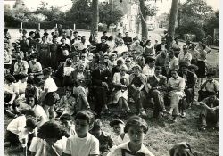 Années 50 - 14 juillet sur la place - 02