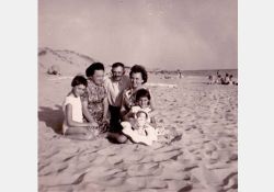 Années 60 - Le maire, Abel Guérin, et sa famille, à La Grande Côte / Visuel : D.R.