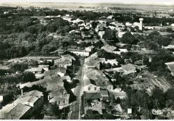 Carte postale rue du centre, 1957 / Visuel : D.R.