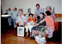 Centième anniversaire de la doyenne du village en 1994 / Visuel : D.R.