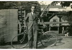 Cycliste à Taupignac, 1936 / Visuel : D.R.