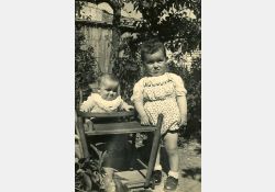 Enfants, 1946 / Visuel : D.R.