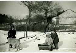 Enfants dans la neige à Breuillet / Visuel : D.R.