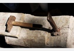 Forge et marteau / Visuel : D.R.