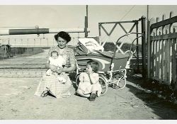 Landau, 1952 / Visuel : D.R.