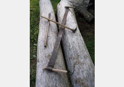Pèle-bille, herminette / Visuel : D.R.