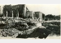 Photos prise après le bombardement de Royan - Le casino - 02 / Visuel : D.R.
