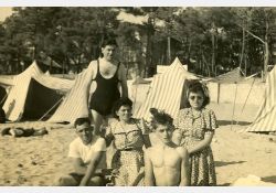 Plage de Nauzan, 1946 / Visuel : D.R.