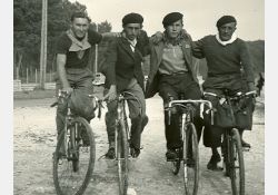 Vélos sur la plage de Nauzan, 1937 / Visuel : D.R.