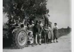 Vendanges - tracteur - 01 / Visuel : D.R.