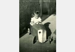 Voiture à pédales, 1948 / Visuel : D.R.